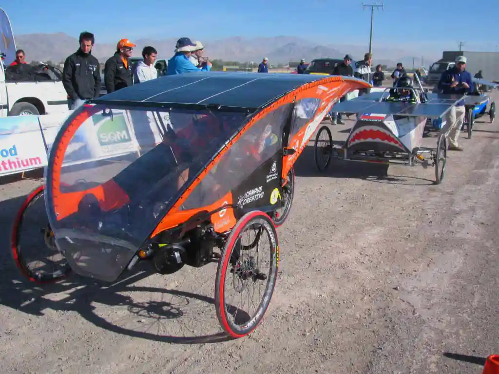 Veló obtiene 2º lugar en Carrera Solar de Atacama