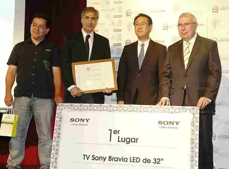 Amaro Gómez – Pablos es premiado en la IV versión del Concurso Eco Periodismo