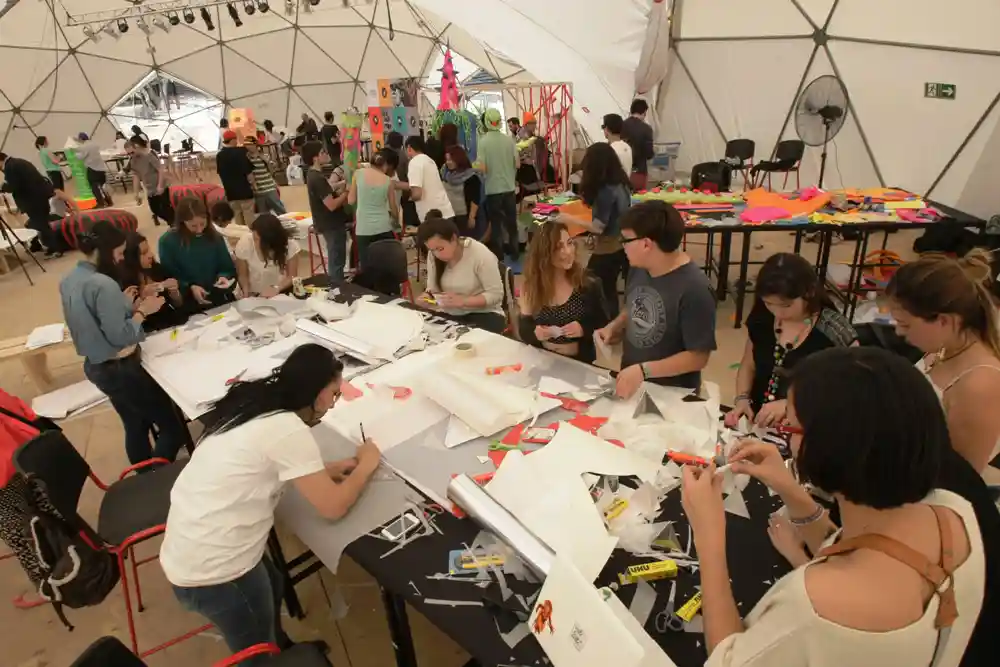 Creatividad, música y buena onda en el PaperFest 2013 de Campus Creativo