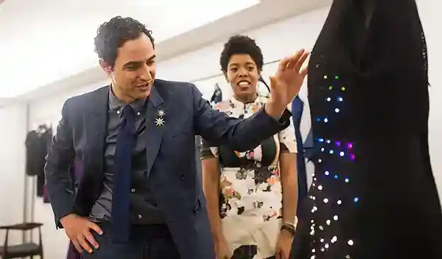 This High Tech Dress Dazzled New York Fashion Week Thanks to a Team of Teen Girl Coders