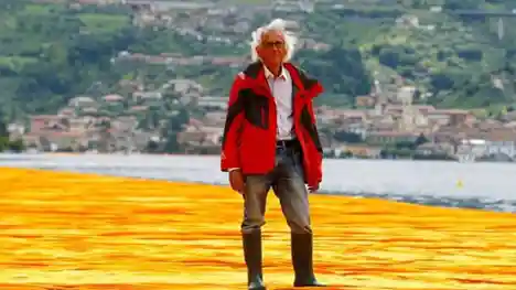 Italia: los muelles flotantes de Christo para «caminar sobre el agua» en el lago Iseo