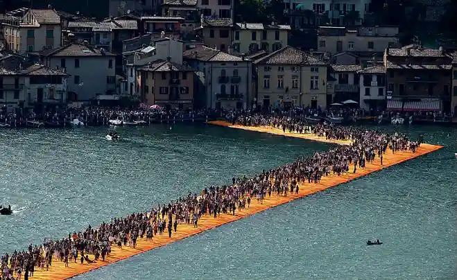 Muelles flotantes: Instalación artística por Christo y Jeanne-Claude