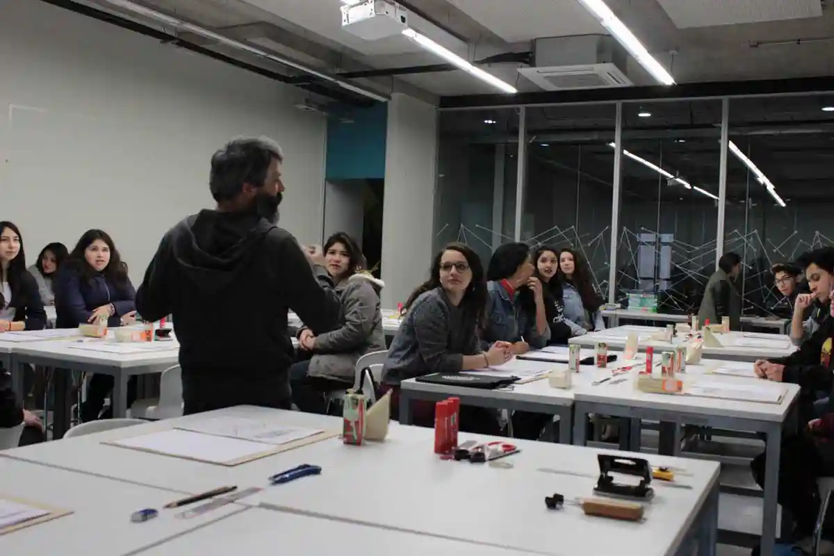 Workshop Diseño Gráfico: Pimp my zine!