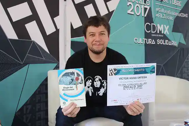Docente de Periodismo publica libro de cuentos en México