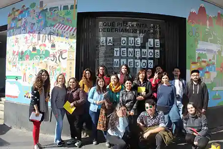 Alumnos de Artes Visuales visitan Valparaíso
