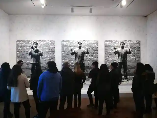 Jóvenes se acercaron al arte de Ai Weiwei en Día de Visita
