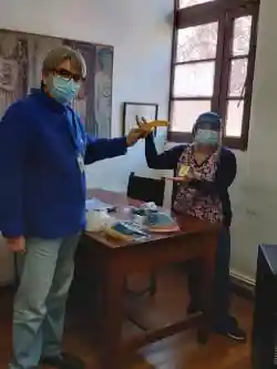 Una ayuda esencial obtuvo el Hospital El Peral gracias a protectores faciales donados por la UNAB