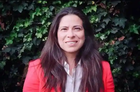 Estela Cabezas, alumni periodismo: “Me gusta entender qué es lo que mueve a la gente”