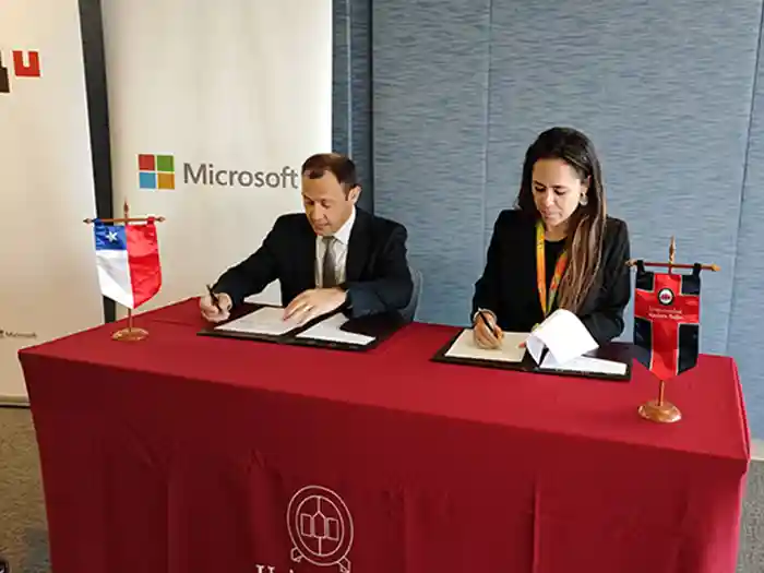 Lab U y Microsoft firmaron convenio de colaboración en el marco de BIG Barrio