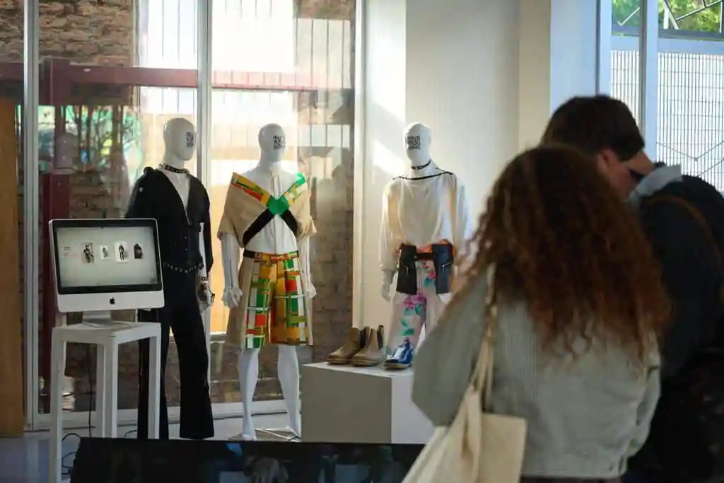 Campus Creativo presenta “SÍMBOLO un diálogo sobre lo esencial desde el TEXTIL”